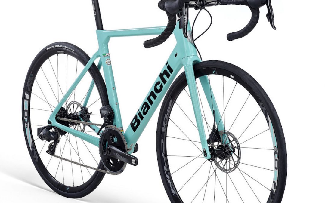 Van waar komt de typische kleur van de Bianchi fietsen?