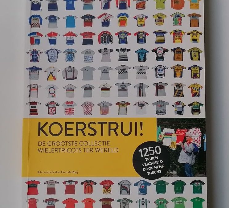 Koerstrui! Wat een collectie aan wielertruitjes