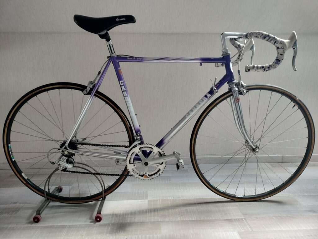 Carrera racing bike